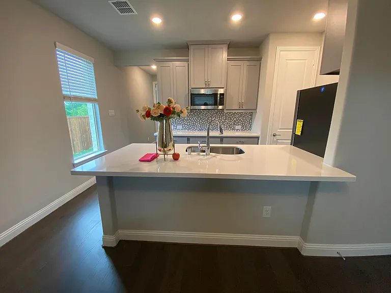 901 Coyote Dr — Photo 10