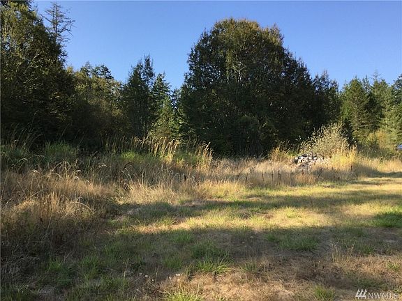 2nd image of 124 Kerri Ln