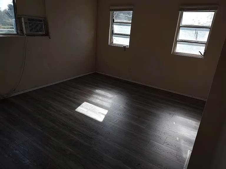 538 State St — Photo 46