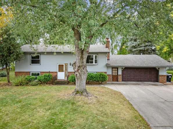 7707 111th Ave N, Champlin, MN 55316