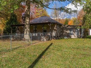 2740 Maple Ln, Jamestown, PA 16134