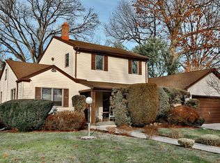 5 Harlow Cres #1X, Fair Lawn, NJ 07410