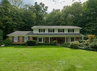 9 Whitlaw Close, Chappaqua, NY 10514