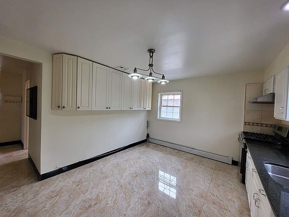 4th image of 6-03 127th St Floor 2