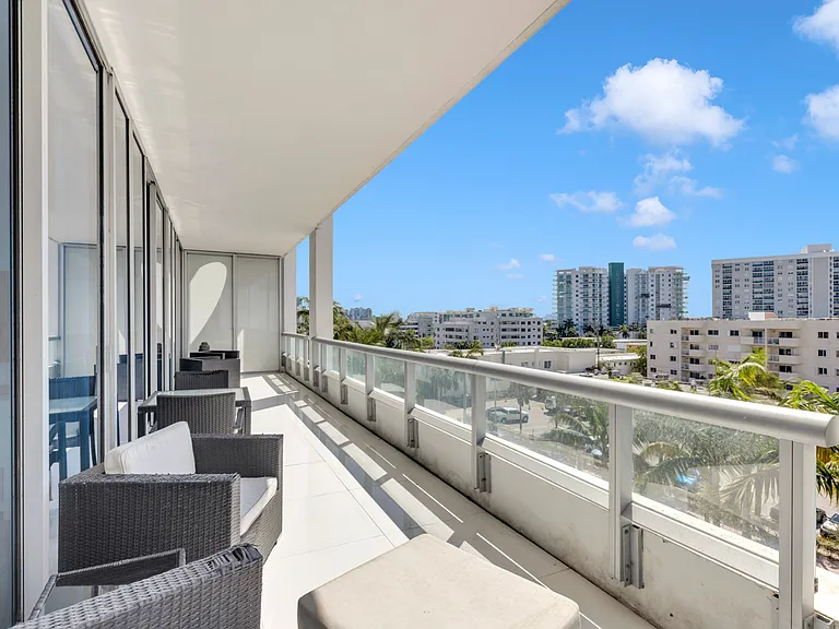 6799 Collins Ave #412 — Photo 6