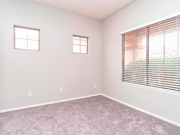 2188 N Illinois St-4