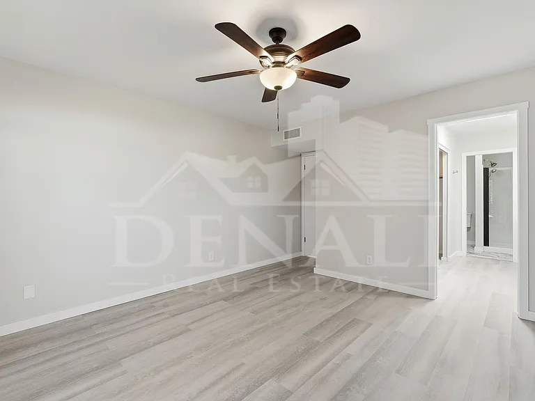 10602 E Elmhurst Dr — Photo 18