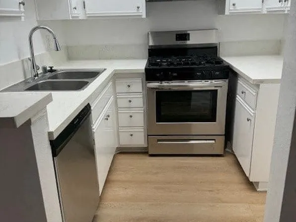 Wilshire Berendo Regency