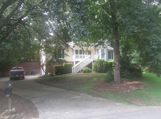 130 Cahaba Forest Dr, Trussville, AL 35173