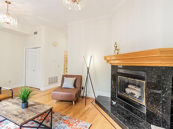 3rd image of 30 Abbey St APT C