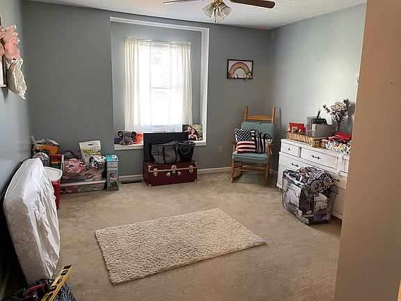 2nd image of 118 Mac Afee Ln