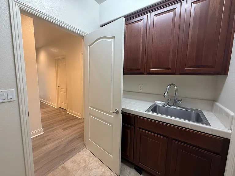 4221 Anatolia Dr — Photo 25