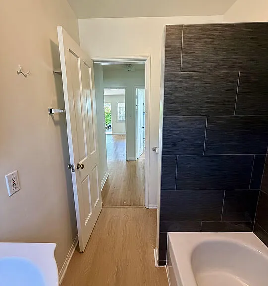 1430 Ocean Park Blvd — Photo 13