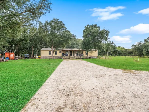 753 Gilmore County Rd #224, Bay City, TX 77414