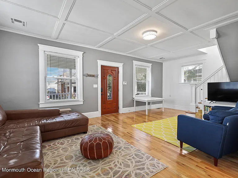 8 Arthur Ave — Photo 7