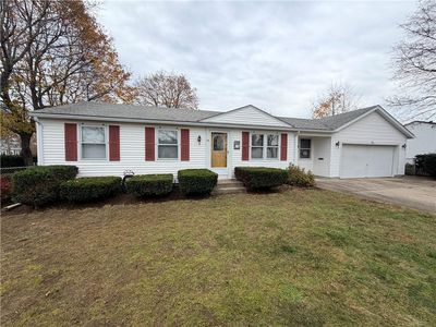 10 Stoneham Dr, Woonsocket, RI, 02895
