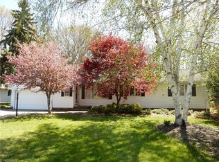 6944 Westview Dr, Brecksville, OH 44141