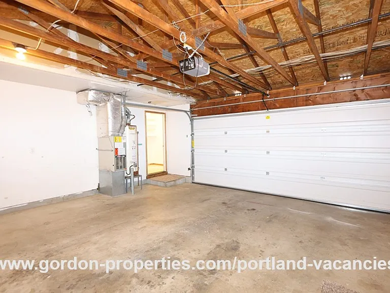 9641 SE Schiller St — Photo 39