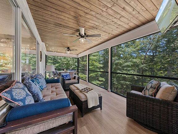 4th image of 634 Settlers Point Rd