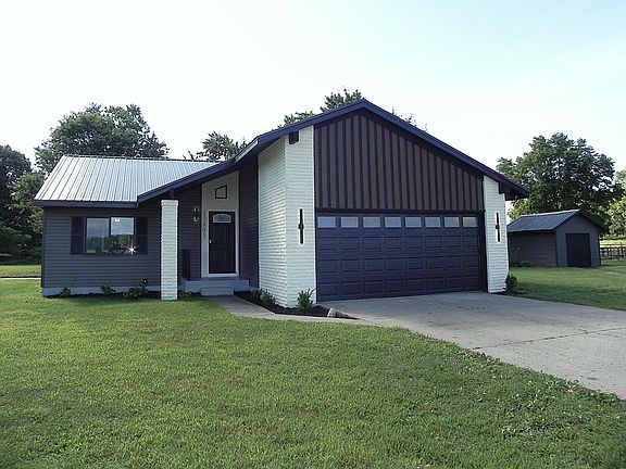3rd image of 13805 Riverside Dr