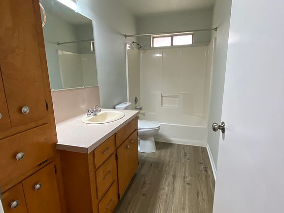 5th image of 4621 Brookdale Dr