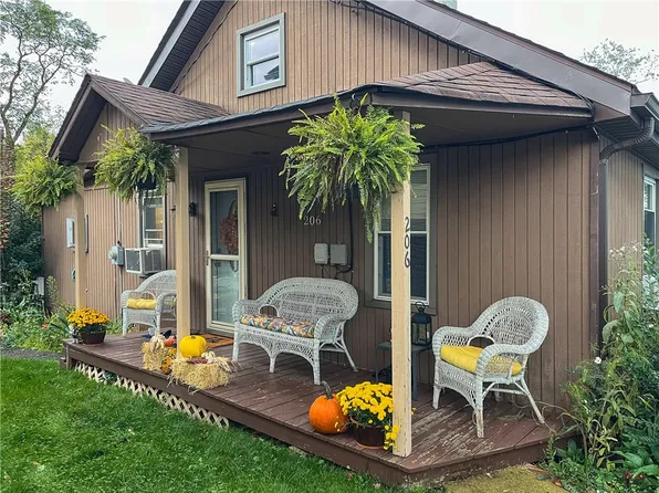 206 Clark St, Mars, PA 16046