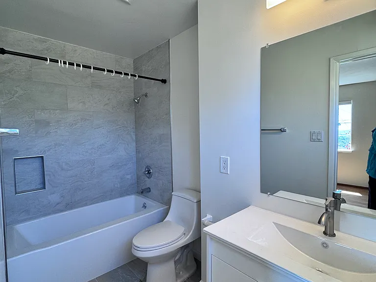 6199 Plymouth Ave — Photo 11