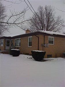 3rd image of 1706 Moncrest Dr NW