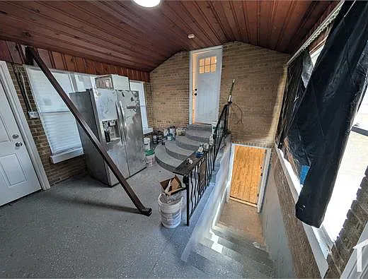 8305 S Seeley Ave — Photo 23