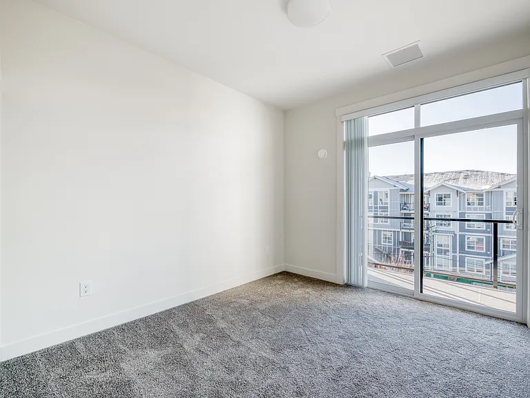 45639 Spadina Ave #208 — Photo 6