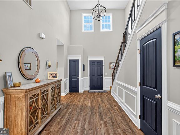 4th image of 200 Baker Field Ln SE