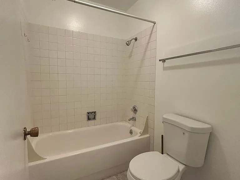 6110 NE Prescott St — Photo 8