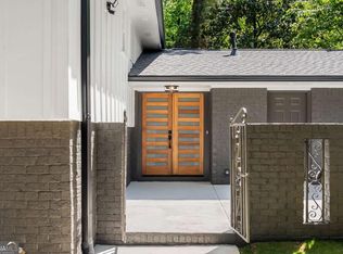 1299 Seven Springs Cir, Marietta, GA 30068