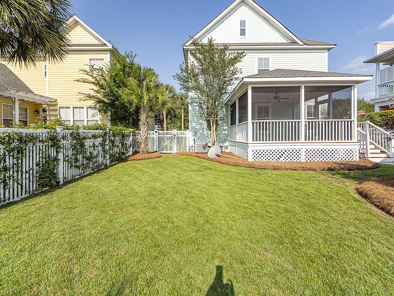 302 White Gables Dr — Photo 43