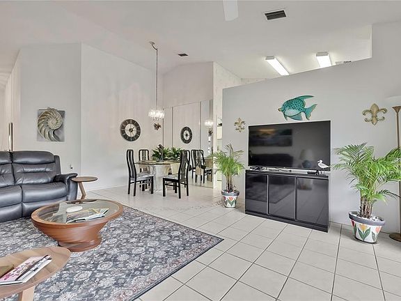 3rd image of 6447 Pine Walk Dr