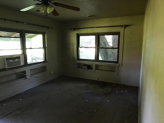 4th image of 3955 Polk St N #70