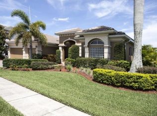 203 Royal Bonnet Dr, Apollo Beach, FL 33572