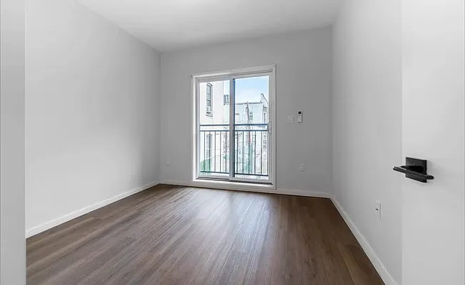 Rented by Elmekies Equities | media 15