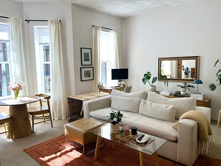 69 Chandler St #3 — Photo 2