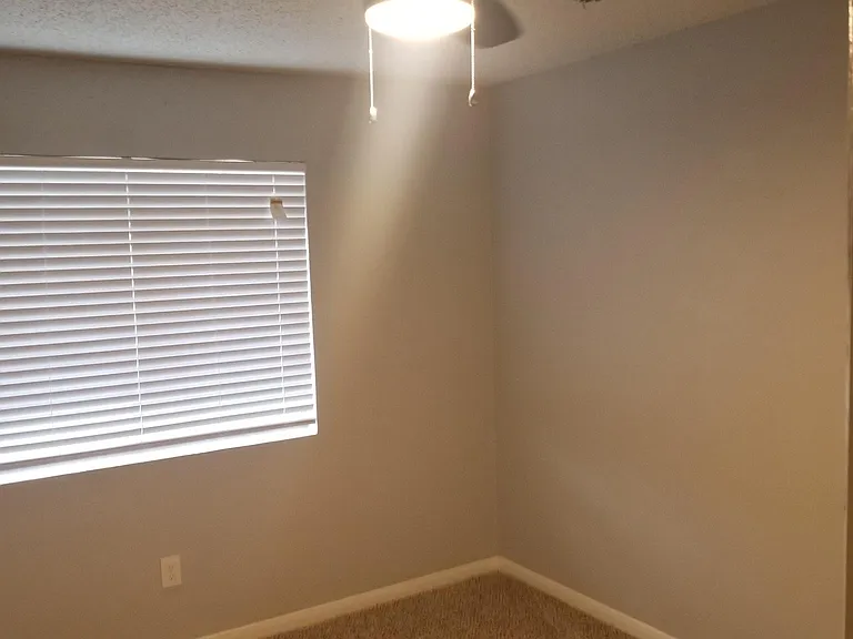 12435 W Village Dr #B — Photo 22
