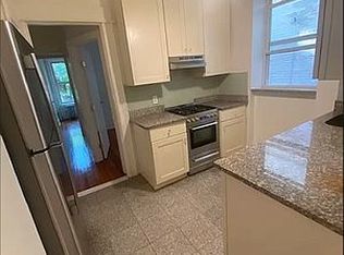 34-17 37th St #1R, Long Island City, NY 11101