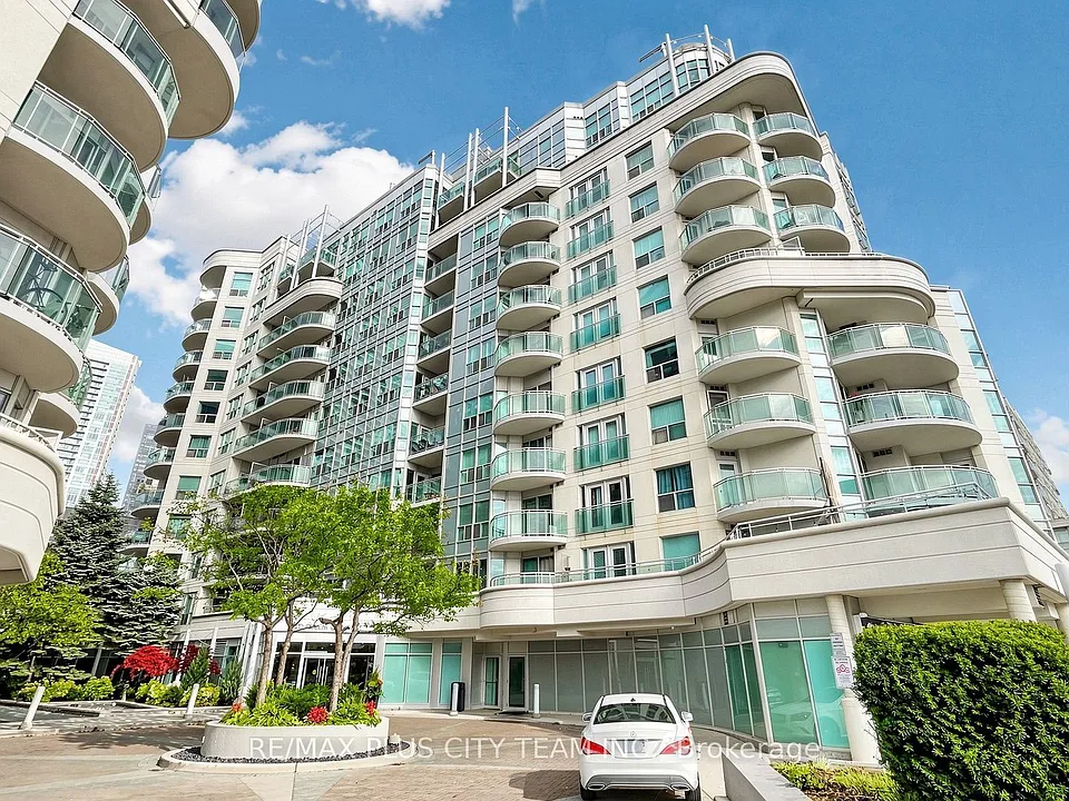 600 Queens Quay W #827