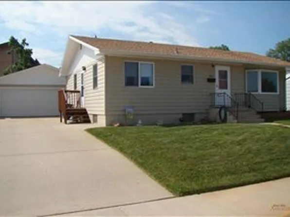 2627 Lawndale Dr, Rapid City, SD 57702