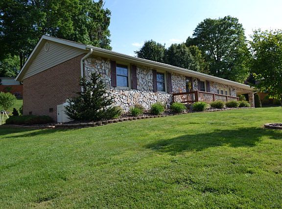 4th image of 170 Brook Valley St