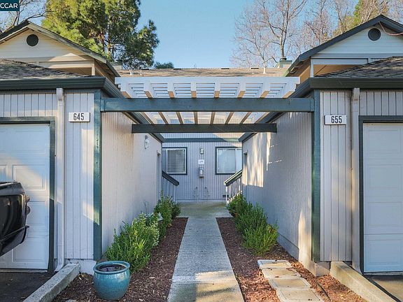 2nd image of 641 Chadwick Ln