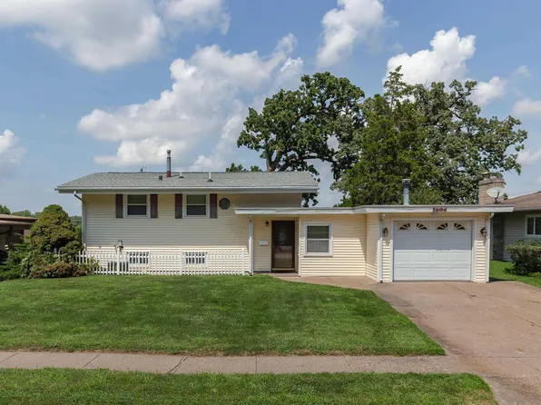 1804 W Garfield St, Davenport, IA 52804