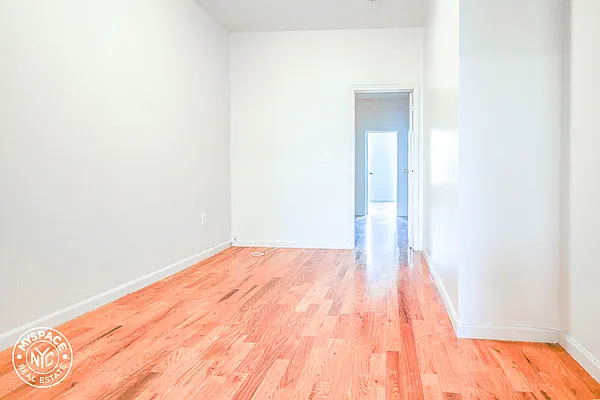 Rented by MySpaceNYC | media 17