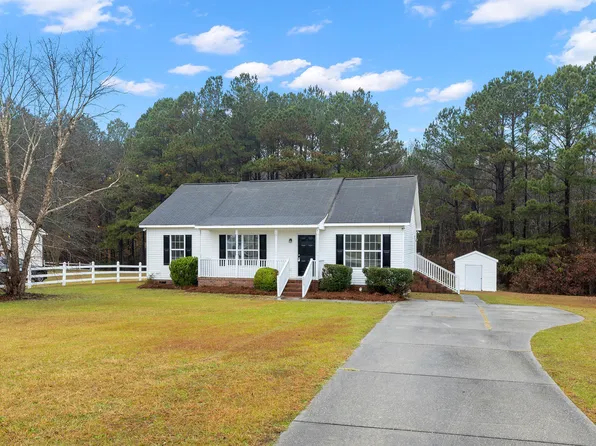 203 Clearwater Dr, Smithfield, NC 27577