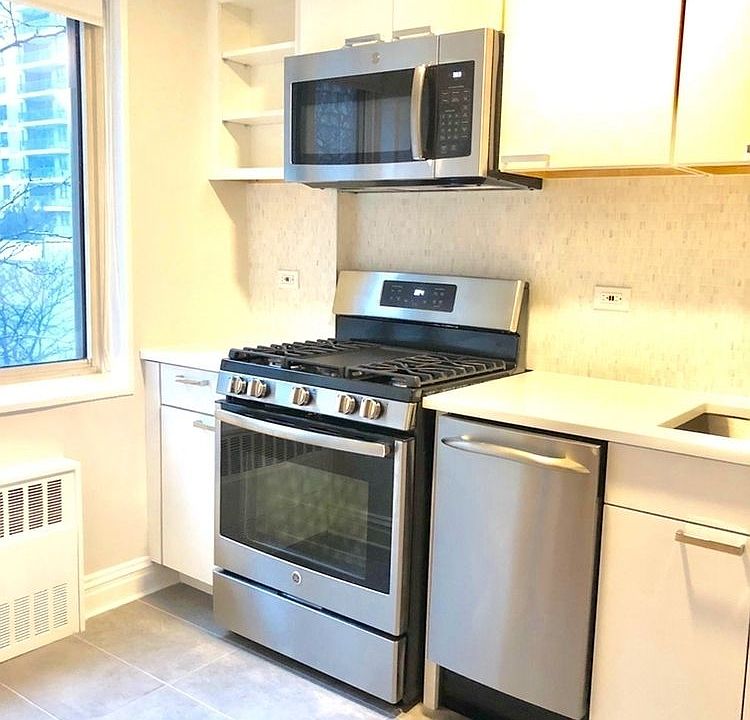 1st image of 135 W 96th St APT 4D