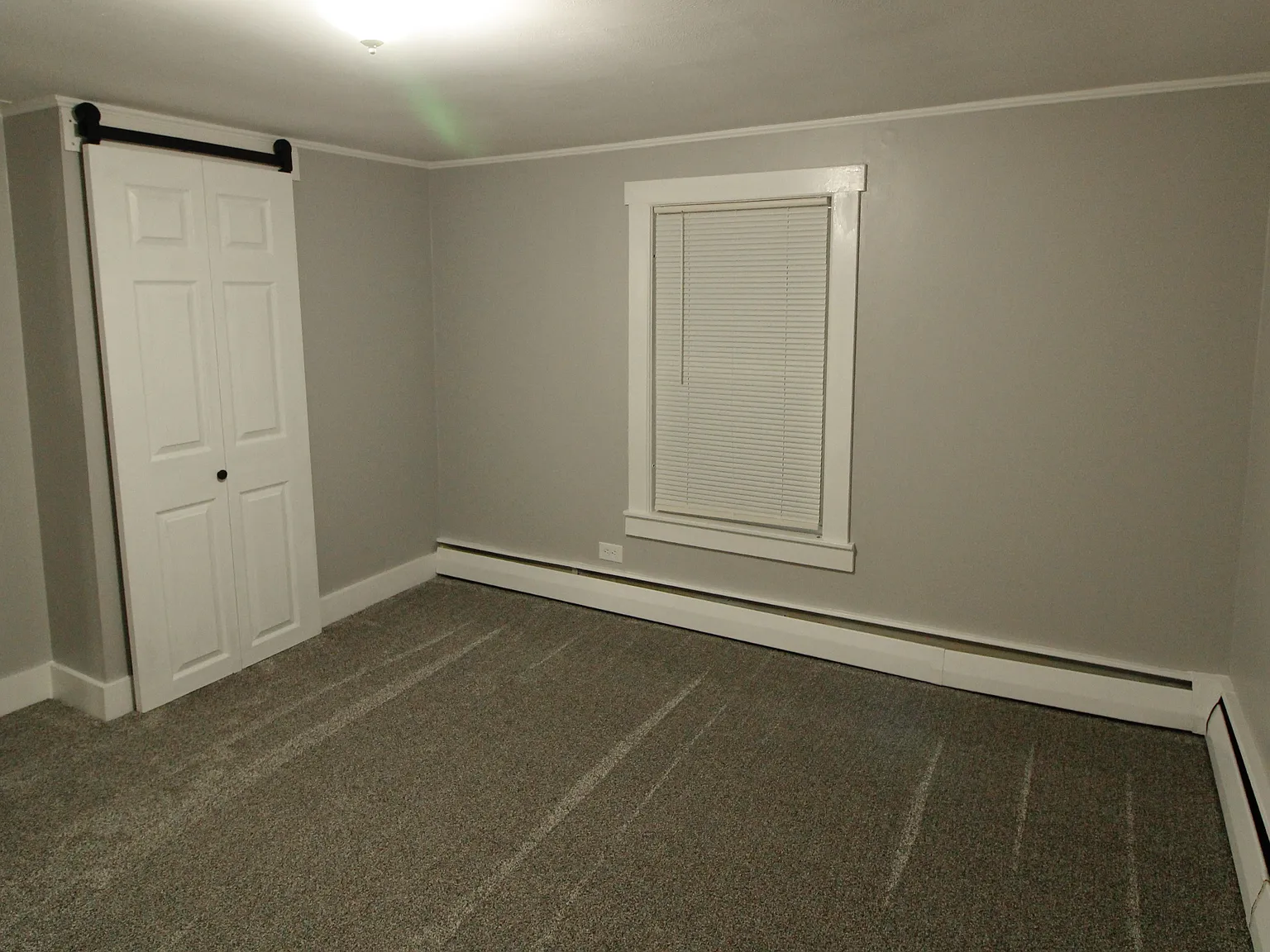 2 bed, 850 sqft, $2,000 — Photo 3